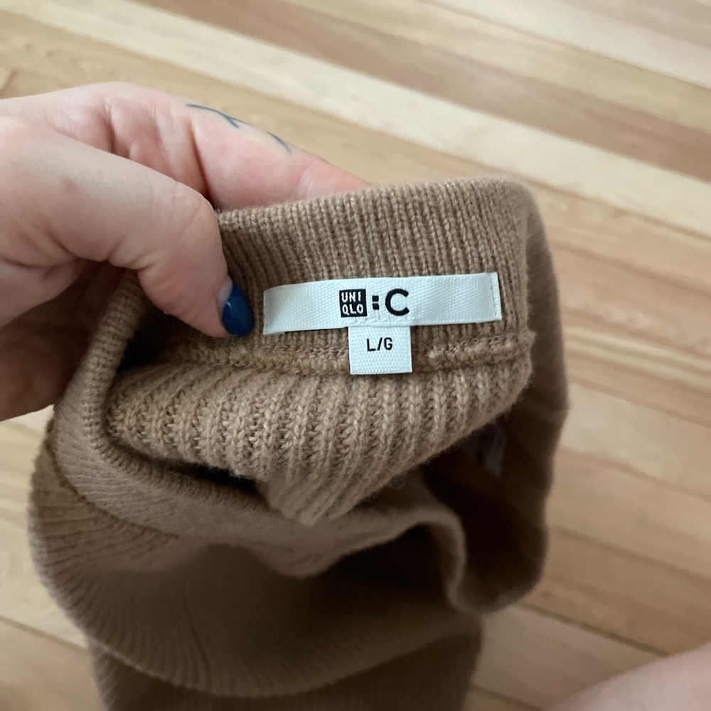 Uniqlo Wool Tan Ribbed Skirt - Picture 2 of 4